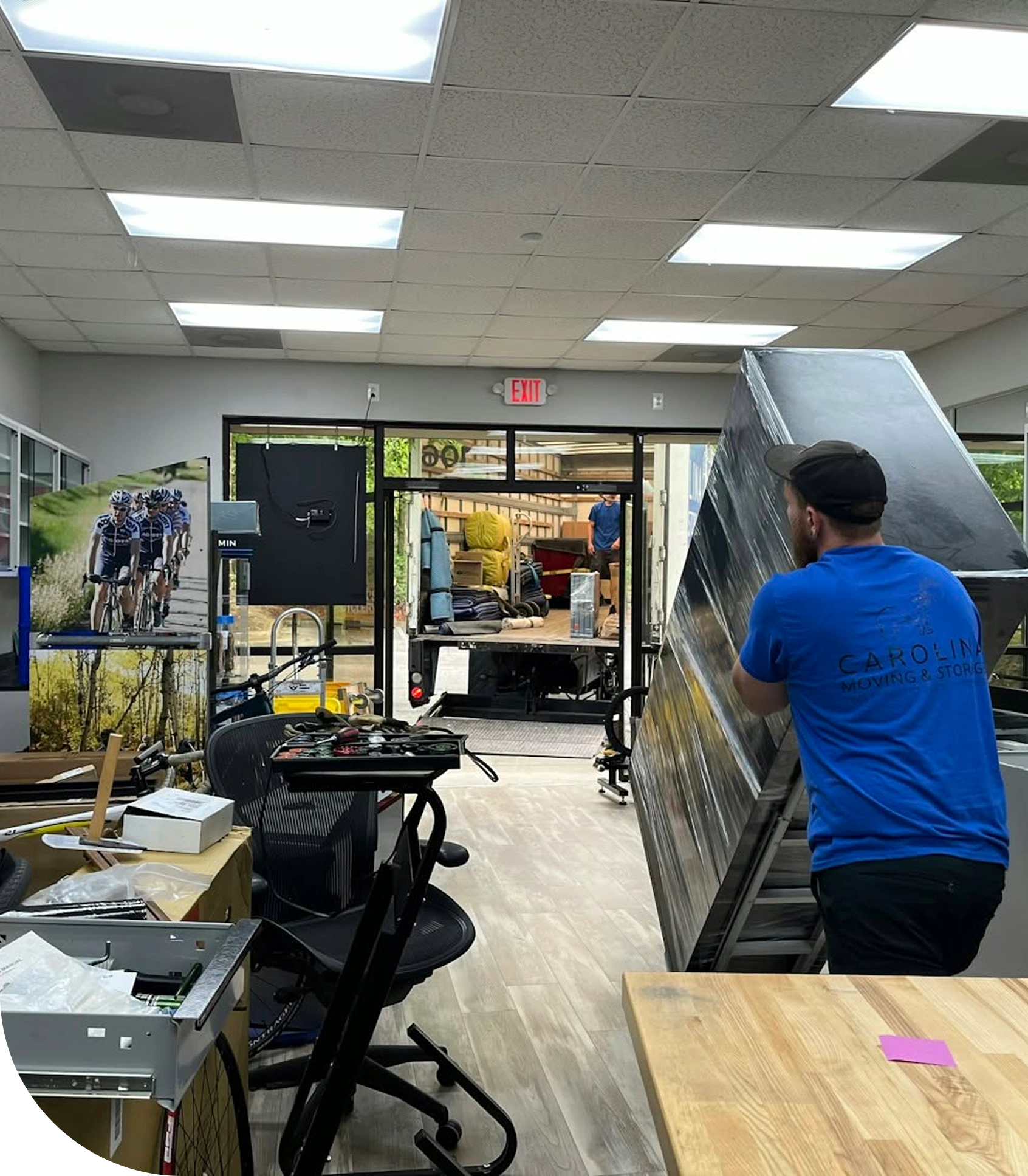 Office clearing photo@3x